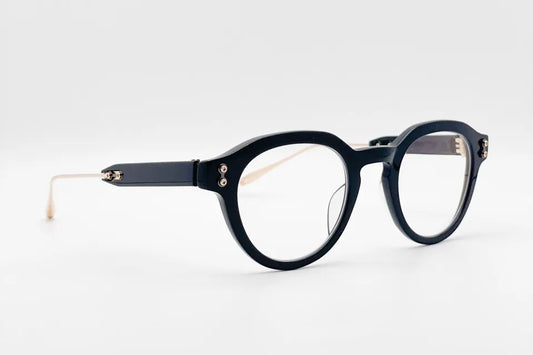 Akoni Wise Three Black Optical front and side view