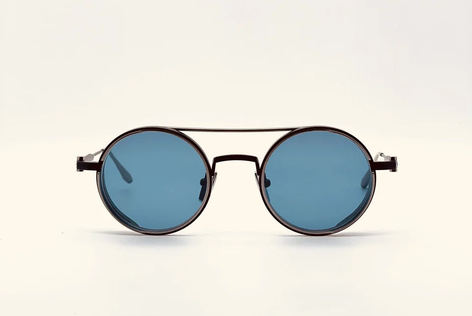 Akoni Eris Black Sunglasses