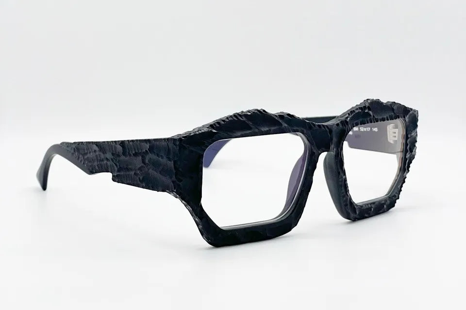 Kuboraum F4 Matte Black optical glasses