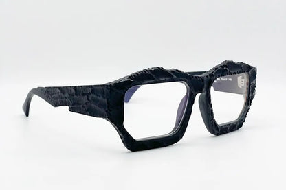 Kuboraum F4 Matte Black optical glasses