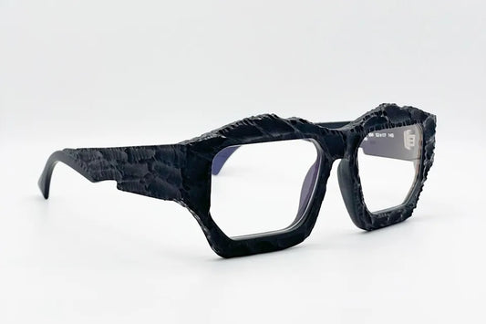 Kuboraum F4 Matte Black optical glasses