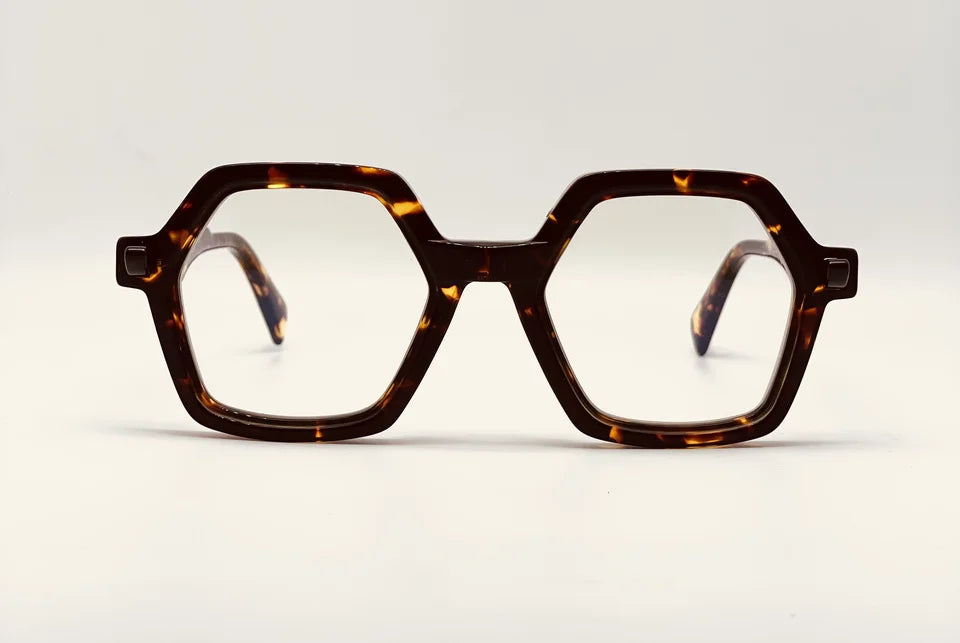 Kuboraum Q8 Tortoise Optical