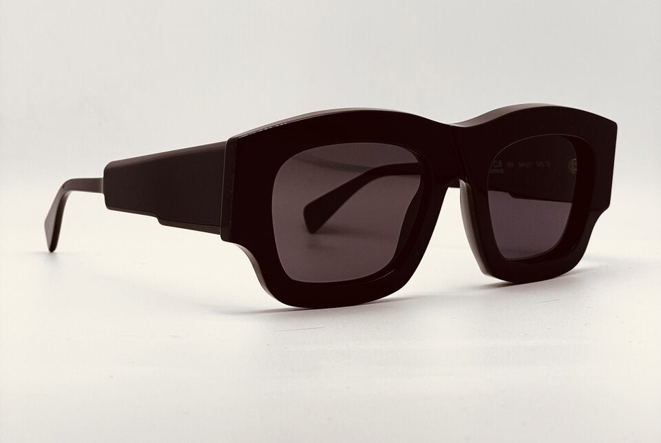 Kuboraum C8 Black Shine