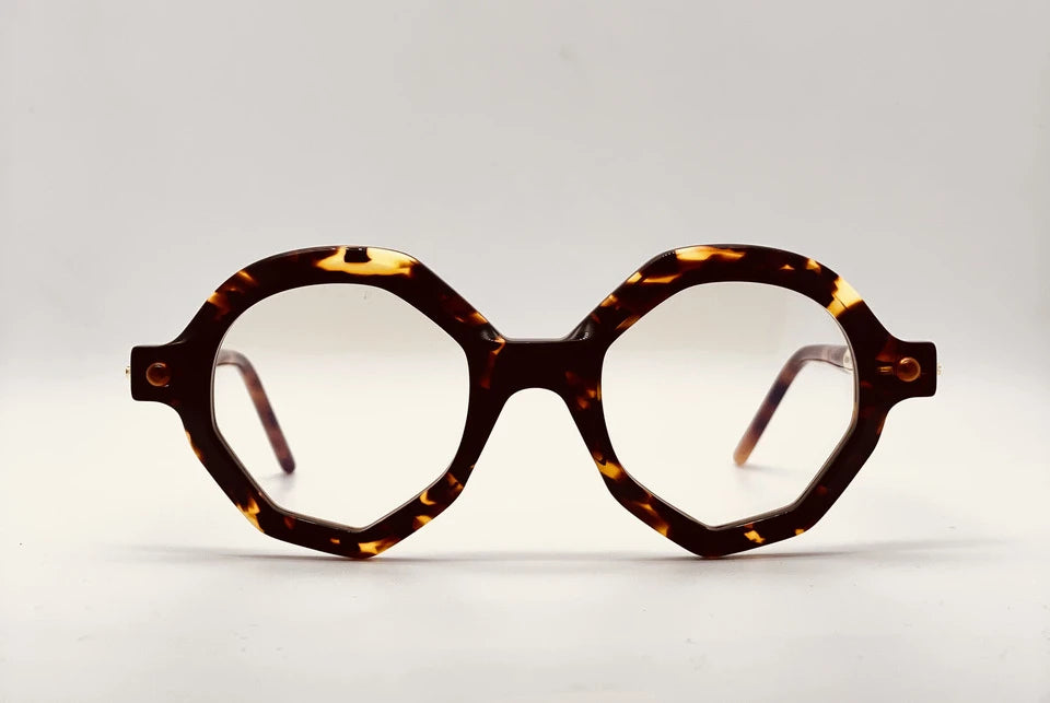 Kuboraum P18 Brown Optical