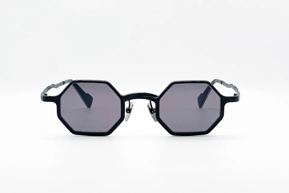 Kuboraum Z19: Black Square Unisex Sunglasses