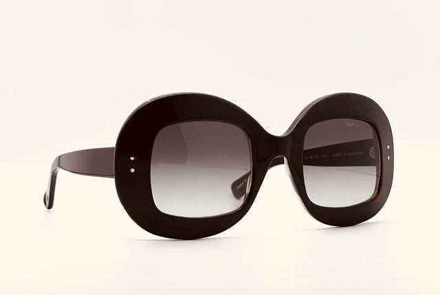 Oliver Goldsmith Uuksuu Nero