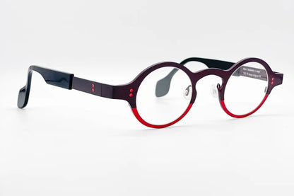 Theo Huitante+Sept Red