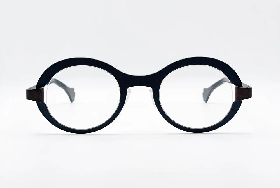 Theo Plissado: Black Oval Unisex Optical Glasses