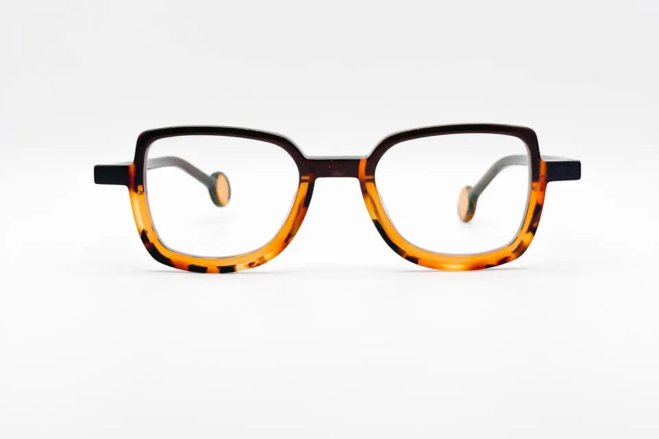 Theo Schommel Swings 10 Brown: Feminine Butterfly Glasses