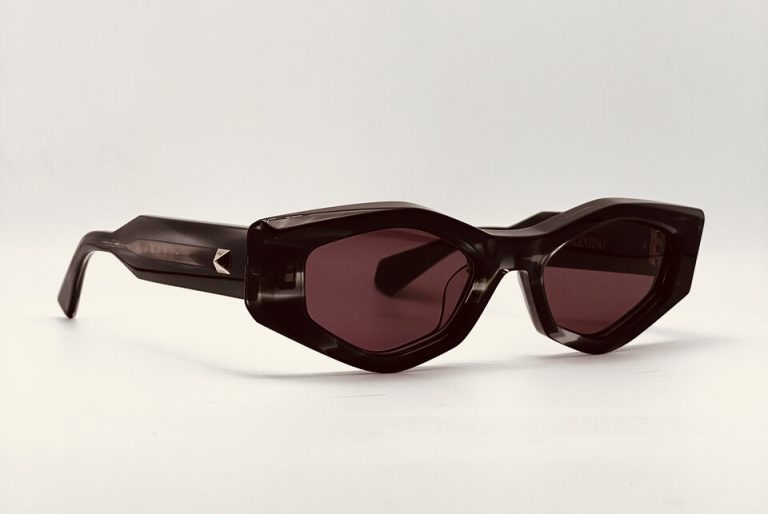 Sunglasses Valentino V-TRE Black